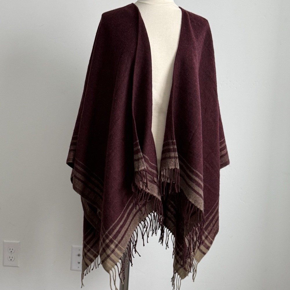 Uniqlo Wrap Cape Shawl hippie Burgundy Wool Blend Cabin Boho